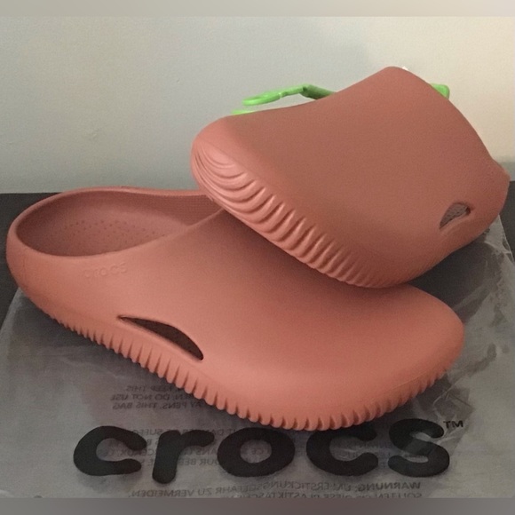 Crocs Mellow Recovery Clog - Picture 3 of 4
